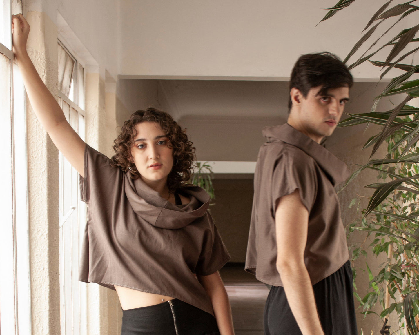 Top Existencia corto